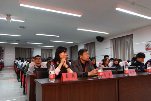 我院举办“大学生安全、防护”主题讲座