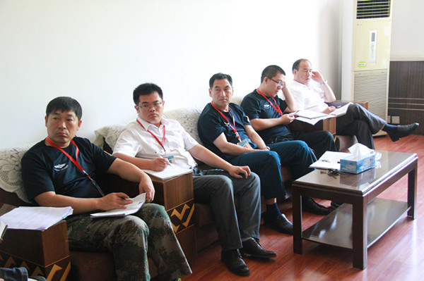 Beat365召开2016届学生毕业典礼暨学位授予仪式协调会议