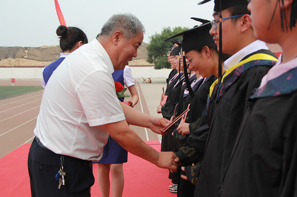 【毕业季】Beat365举办2016届学生毕业典礼暨学位授予仪式