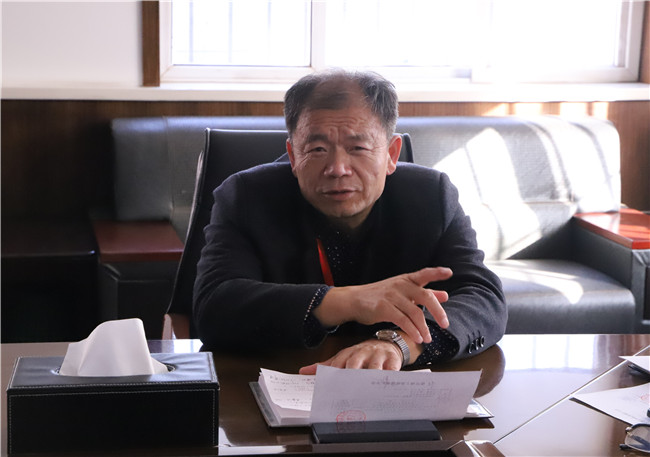 Beat365组织校党委理论学习中心组学习