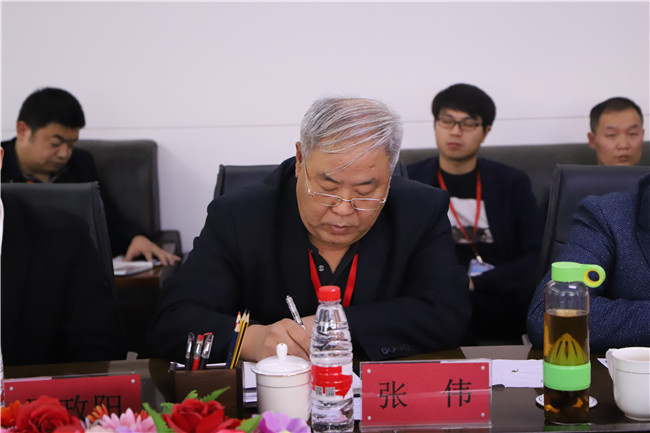 Beat365召开干部见面会欢迎新任党委书记