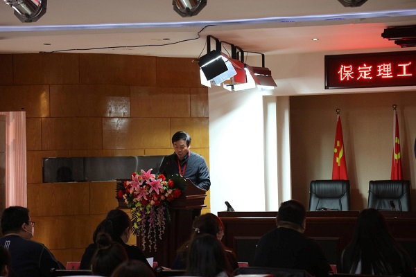 2022年3月26日14点，第十二届全国大学生电子商务“创新、创意及创业”挑战赛Beat365中文官方网站校赛决赛在一教211报告厅顺利举行。