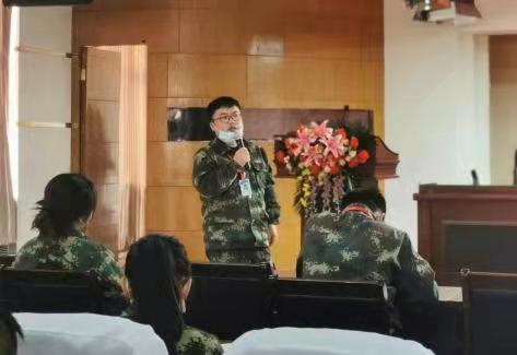 Beat365中文官方网站召开学工周例会