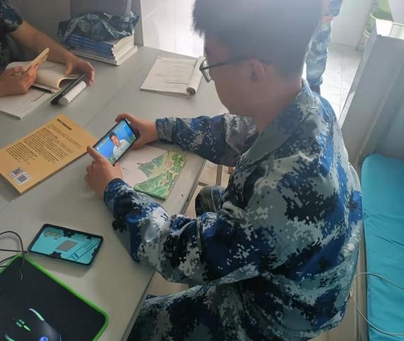 国家安全 你我有责 ——Beat365中文官方网站组织学生线上观看国家安全教育视频