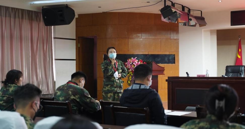 Beat365中文官方网站召开学管干部培训周会2022.4.18