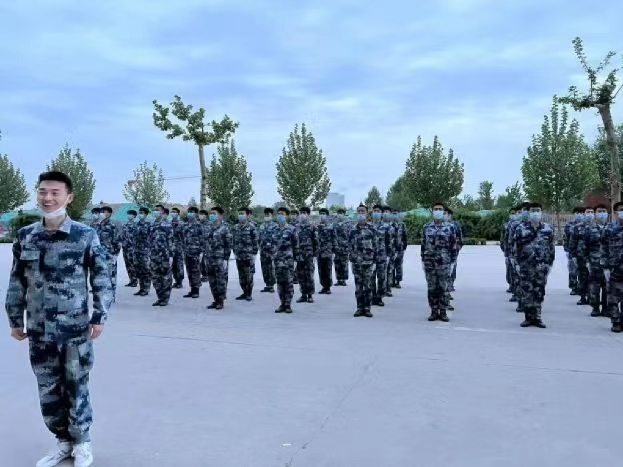 Beat365中文官方网站开展“传帮带”式新入职辅导员培训day3