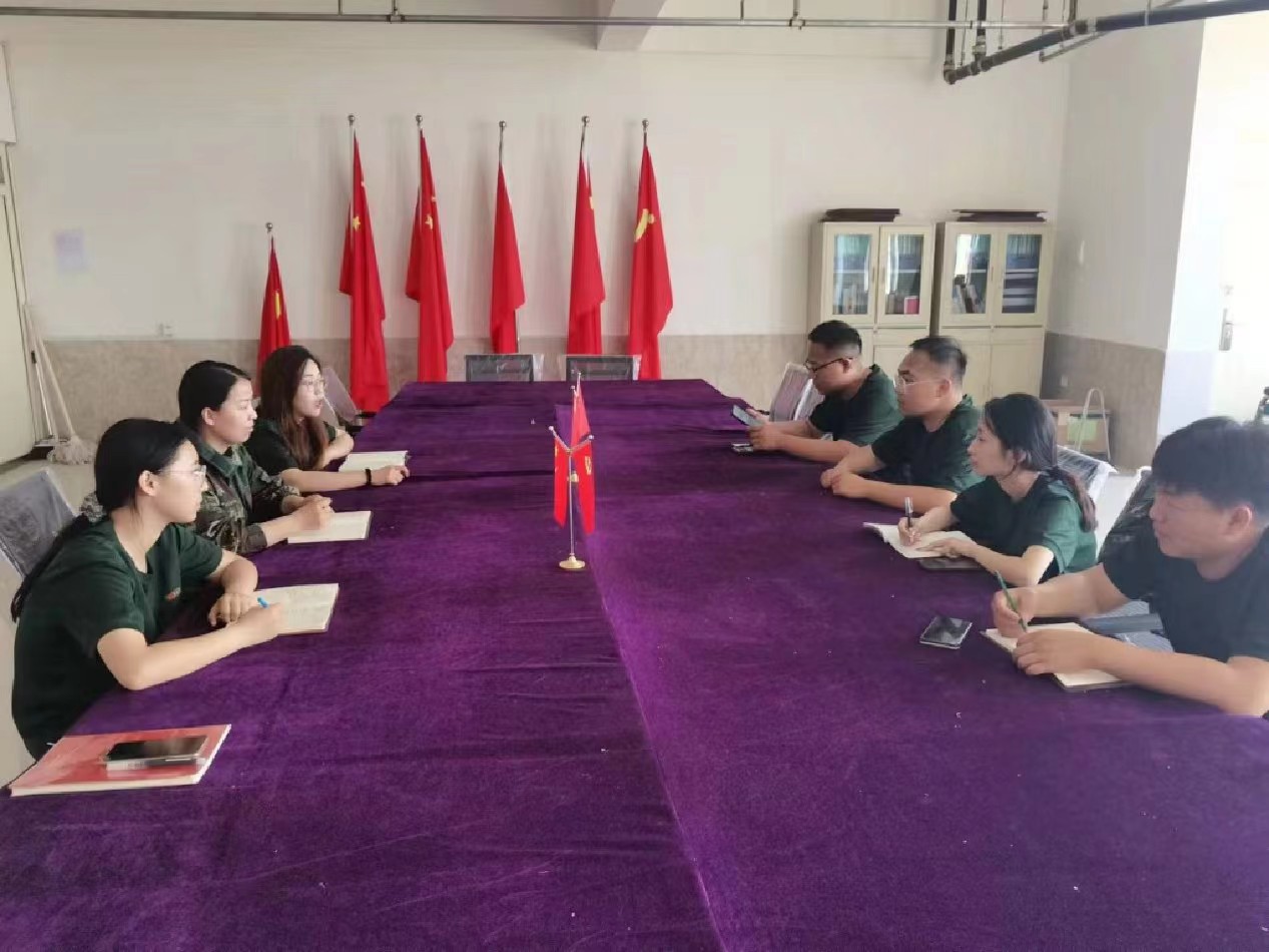 Beat365中文官方网站开展“传帮带”式新入职辅导员培训day3