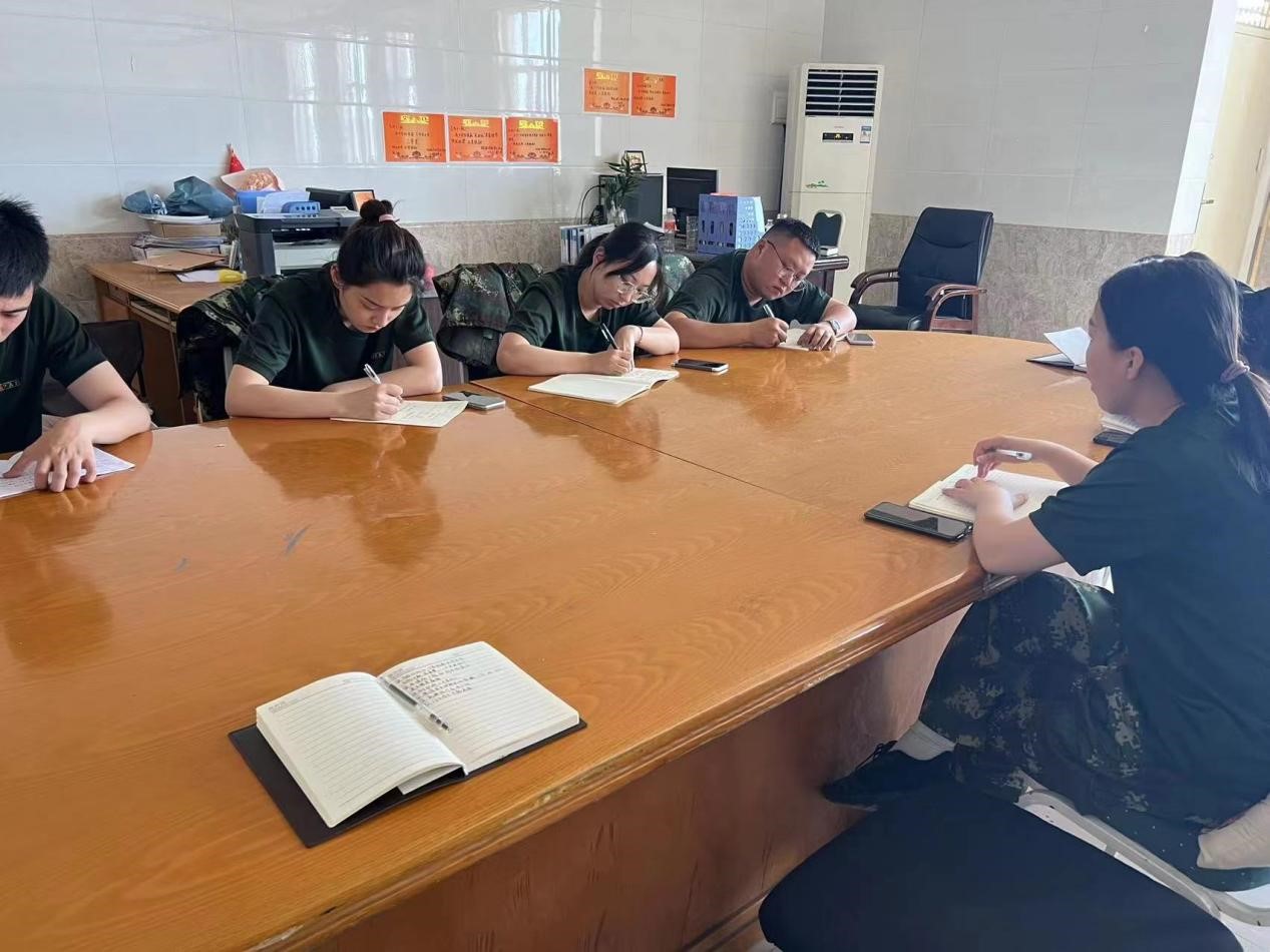 Beat365中文官方网站开展“传帮带”式新入职辅导员培训动员day1