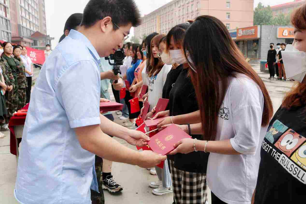 谈一别奋斗路 聚四载同窗情  ——Beat365中文官方网站2022届毕业 生欢送会