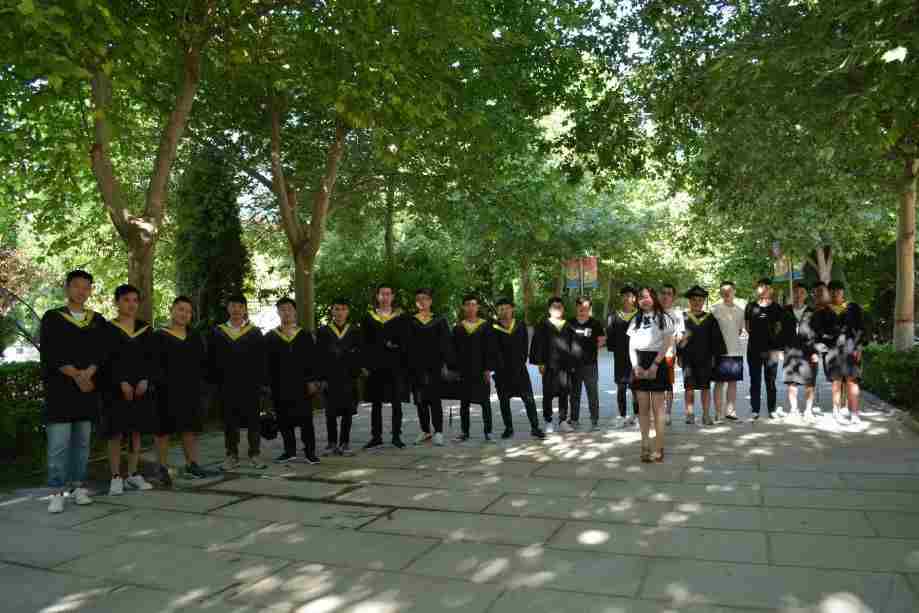 谈一别奋斗路 聚四载同窗情  ——Beat365中文官方网站2022届毕业 生欢送会