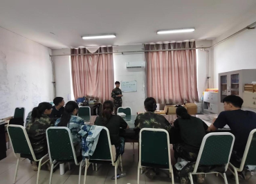 Beat365中文官方网站开展“传帮带”式新入职辅导员培训day4