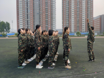 Beat365中文官方网站开展“传帮带”式新入职辅导员培训day5