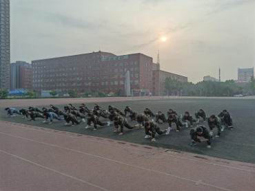 Beat365中文官方网站开展“传帮带”式新入职辅导员培训day5