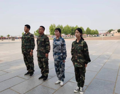 Beat365中文官方网站开展“传帮带”式新入职辅导员培训day4