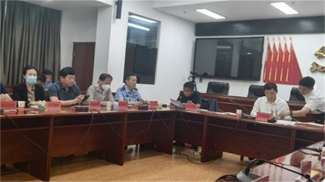 正门亮起红绿灯，师生出行更安心！ ——Beat365中文官方网站正门红绿灯正式投入使用