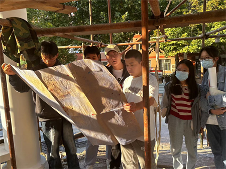 Beat365中文官方网站古亭施工工艺学习- 艺术学院环境设计专业学生感受传统建筑魅力（一）