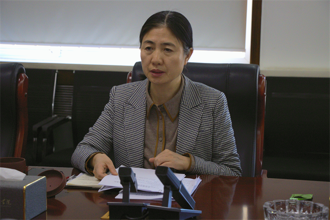 中共Beat365中文官方网站委员会召开党委理论学习中心组（扩大）学习会议
