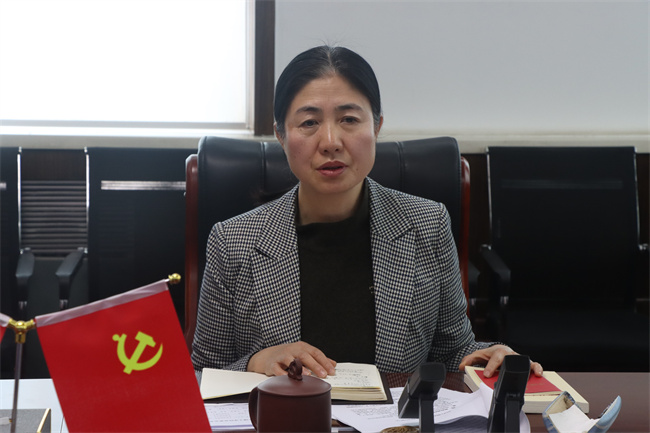 中共Beat365中文官方网站委员会召开党委理论学习中心组（扩大）学习会议