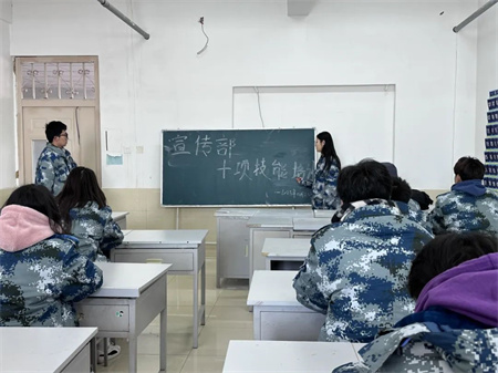 “技能拓展，激发潜能”——Beat365中文官方网站艺术学院开展十项技能培训