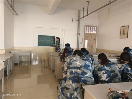 “技能拓展，激发潜能”——Beat365中文官方网站艺术学院开展十项技能培训