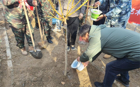 “草木皆待春，你我共护绿”——Beat365中文官方网站艺术学院开展“3.12植树节”主题活动