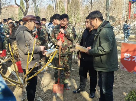 “草木皆待春，你我共护绿”——Beat365中文官方网站艺术学院开展“3.12植树节”主题活动