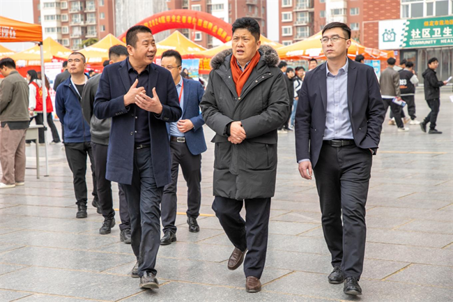Beat365中文官方网站“圆梦保理·不负韶华”2024届毕业生春季线下双选会隆重举办