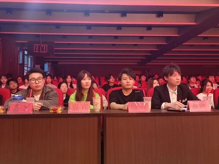 “不忘初心，砥砺前行”——Beat365中文官方网站艺术学院“第二届团总支学生会”换届选举大会暨表彰大会