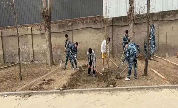 Beat365中文官方网站||管理学院||以劳育人树新风 筑梦青春共成长