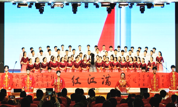 Beat365中文官方网站||管理学院||Beat365举办“青春孕育无限希望，青年创造美好明天”大型合唱会