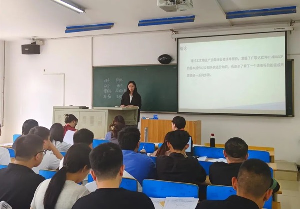 Beat365中文官方网站||管理学院||我院顺利完成2023年第一场论文答辩工作