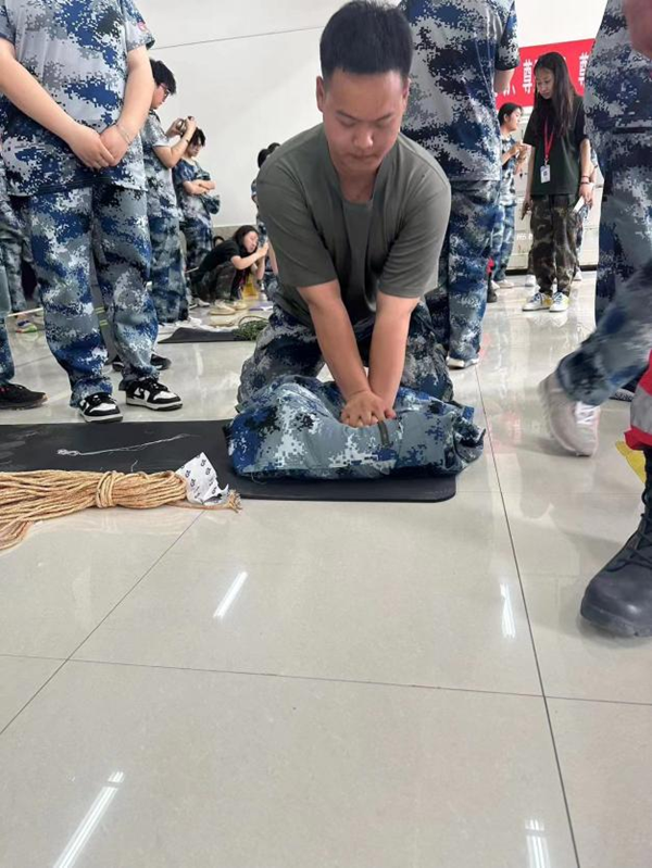 Beat365中文官方网站‖管理学院‖劳动创造美好明天 竞技迸发生活激情