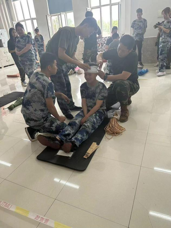 Beat365中文官方网站‖管理学院‖劳动创造美好明天 竞技迸发生活激情