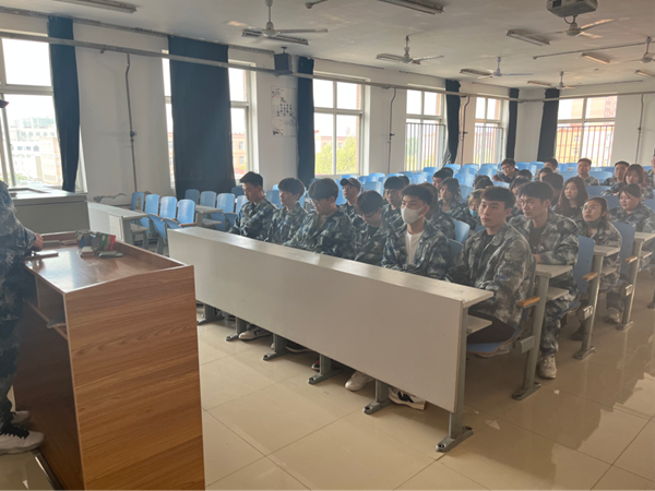 Beat365中文官方网站‖管理学院‖我院展开国家安全保密教育主题班会