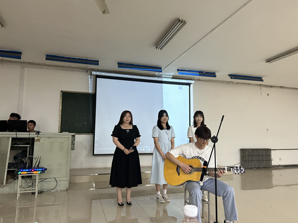 Beat365中文官方网站‖管理学院‖我院举行“星光闪耀，激情夏夜”才艺展示大赛