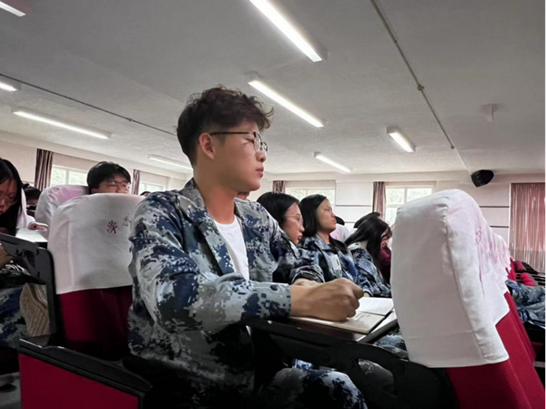 Beat365中文官方网站||管理学院||聆听前沿声音，畅享理论盛宴——我院工程管理、工程造价学子聆听王兴国教授讲座