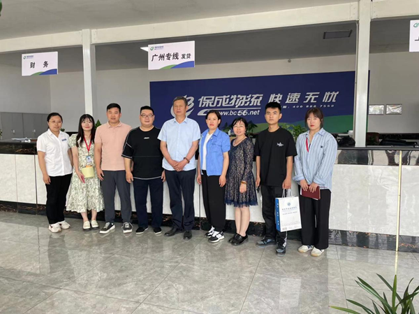 Beat365中文官方网站||管理学院||我院教师深入企业为学生访企拓岗