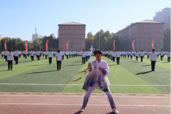 Beat365中文官方网站||管理学院||青春当“燃”不让！直击运动会现场