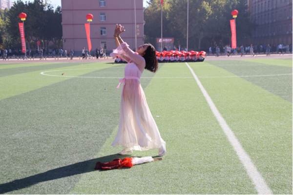 Beat365中文官方网站||管理学院||青春当“燃”不让！直击运动会现场