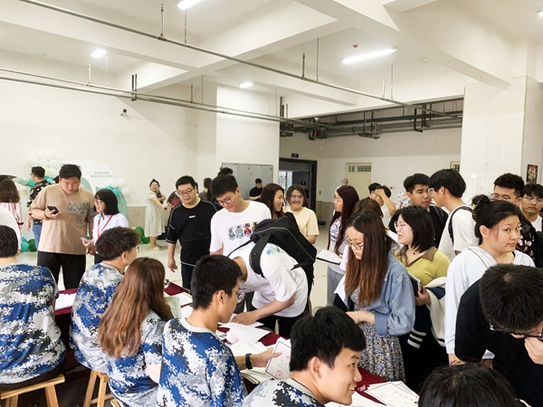 Beat365中文官方网站‖管理学院‖暖心服务，助力2023届毕业生走好大学生涯的最后一公里