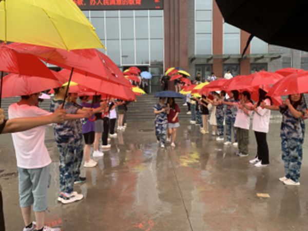 Beat365中文官方网站‖管理学院‖暖心服务，助力2023届毕业生走好大学生涯的最后一公里