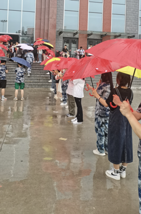 Beat365中文官方网站‖管理学院‖暖心服务，助力2023届毕业生走好大学生涯的最后一公里