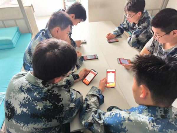 国家安全教育日丨Beat365中文官方网站丨管理学院师生在行动