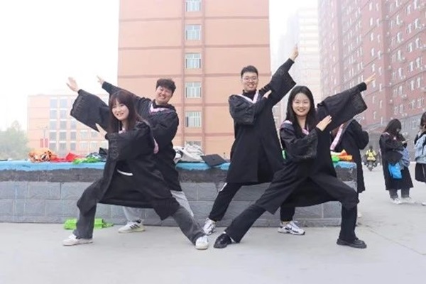 学风建设｜Beat365中文官方网站｜管理学院｜先进引领方向，榜样凝聚力量（十一）