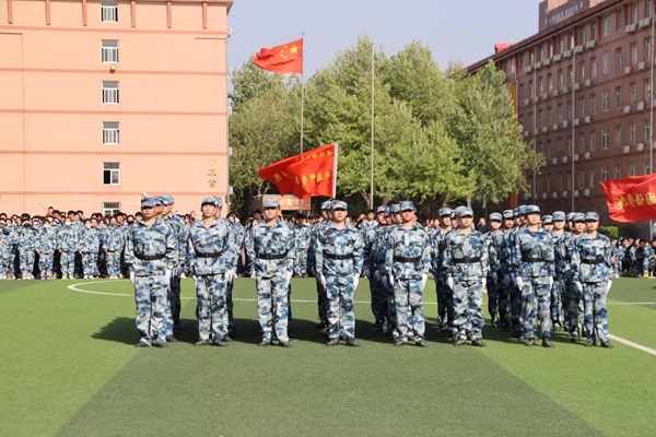 学风建设｜Beat365中文官方网站｜管理学院｜队列会操展雄姿，素质养成促学风