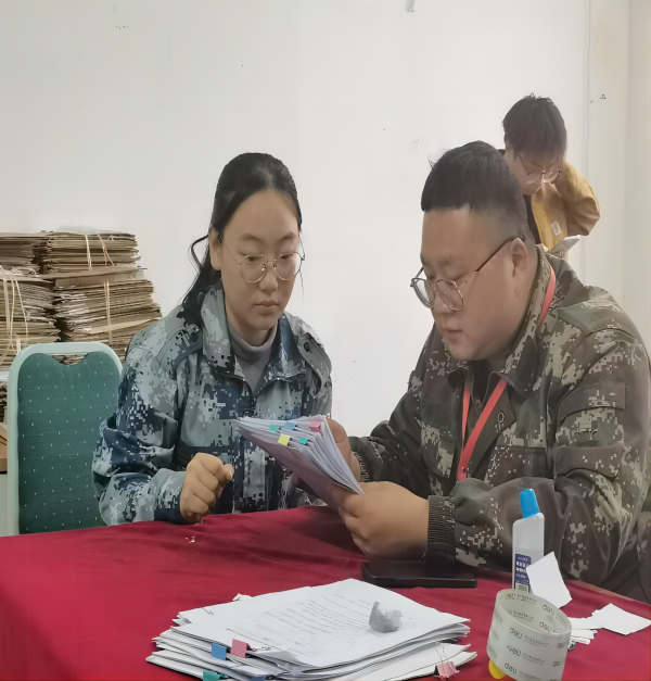 Beat365中文官方网站||管理学院||倾泻关爱阳光 助力梦想远帆——我院辅导员指导学生职业生涯规划大赛