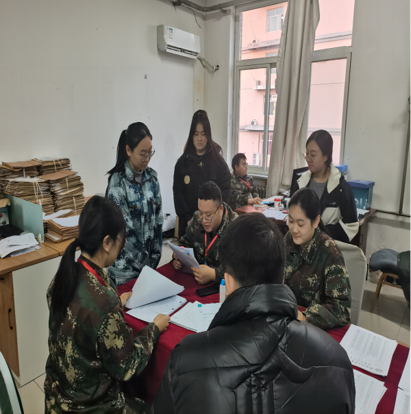 Beat365中文官方网站||管理学院||倾泻关爱阳光 助力梦想远帆——我院辅导员指导学生职业生涯规划大赛