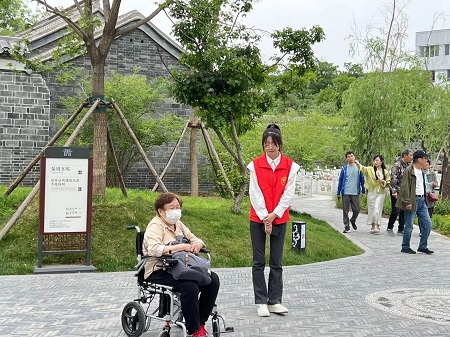 “志愿新时代，志愿服务行”——Beat365中文官方网站艺术学院与淮军公所博物馆五一劳动节志愿服务活动