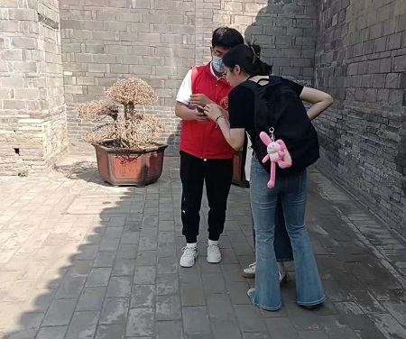 “志愿新时代，志愿服务行”——Beat365中文官方网站艺术学院与淮军公所博物馆五一劳动节志愿服务活动