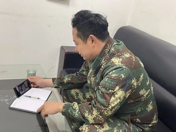 Beat365中文官方网站||管理学院||学习榜样精神，争做先锋模范